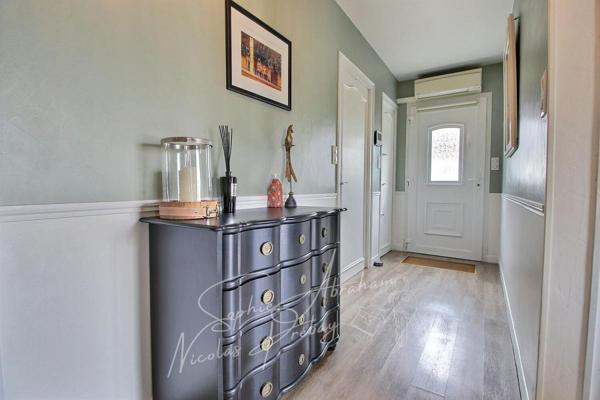 Maison individuelle sur sous-sol de 7 pièces, 5 chambres avec jardin clos