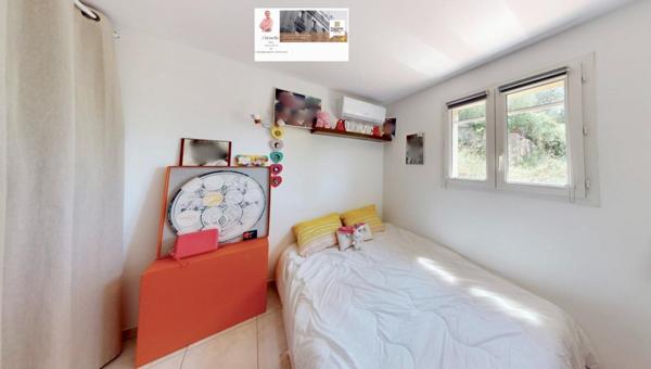 Villa Montauroux 5 pièce(s) 140 m2, terrain dominant 3080m2, Piscine, domotique intégrale