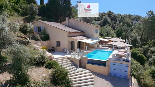 Villa Montauroux 5 pièce(s) 140 m2, terrain dominant 3080m2, Piscine, domotique intégrale