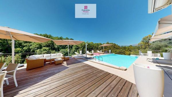 Villa Montauroux 5 pièce(s) 140 m2, terrain dominant 3080m2, Piscine, domotique intégrale