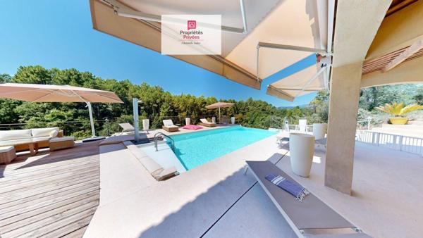 Villa Montauroux 5 pièce(s) 140 m2, terrain dominant 3080m2, Piscine, domotique intégrale