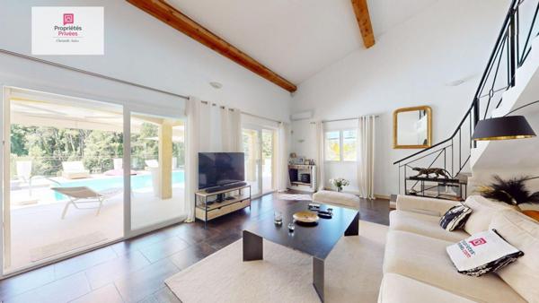 Villa Montauroux 5 pièce(s) 140 m2, terrain dominant 3080m2, Piscine, domotique intégrale