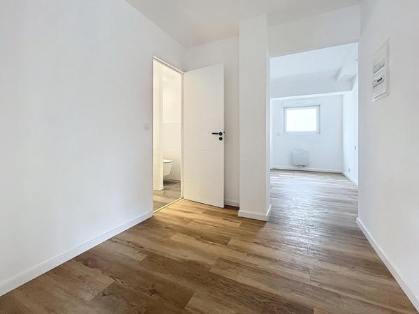 A VENDRE LAMBEZELLEC - T5 - 85 M2 - 3 CHAMBRES - TERRASSE - 2 PLACES DE PARKING