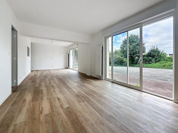 A VENDRE LAMBEZELLEC - T5 - 85 M2 - 3 CHAMBRES - TERRASSE - 2 PLACES DE PARKING