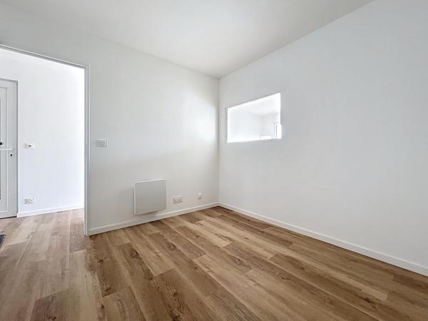 A VENDRE LAMBEZELLEC - T5 - 85 M2 - 3 CHAMBRES - TERRASSE - 2 PLACES DE PARKING