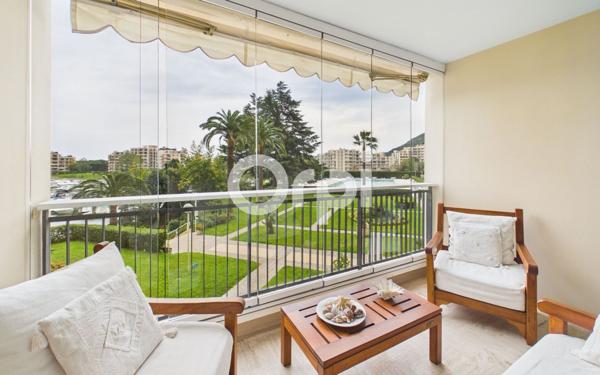 Appartement à vendre    4 pièces • 87,26 m2 Mandelieu-la-Napoule