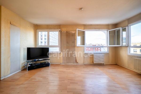Appartement à vendre 4 pièces PARIS 20EME ARRONDISSEMENT (75) - à rénover
