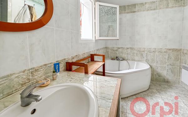 Maison à vendre    7 pièces •  Sauvian