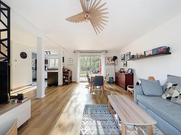 Maison fonctionnelle proche du lycée international