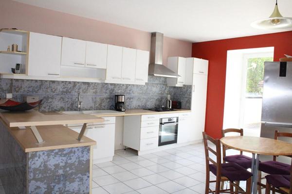 Maison Langogne  avec local commercial