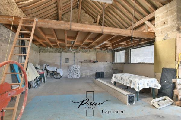 Propriété 5 chambres, dépendances, proche commerces et services