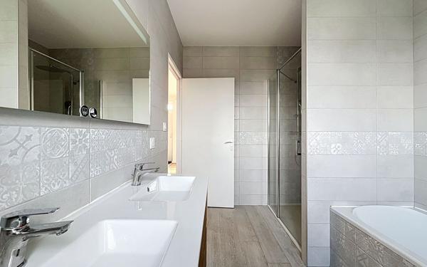 Maison à vendre    4 pièces •  Landivisiau