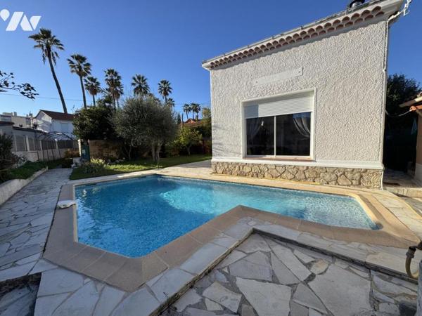 Rare ! Maison individuelle Golfe Juan Centre ville au calme ,à proximité de la mer et des commerces 