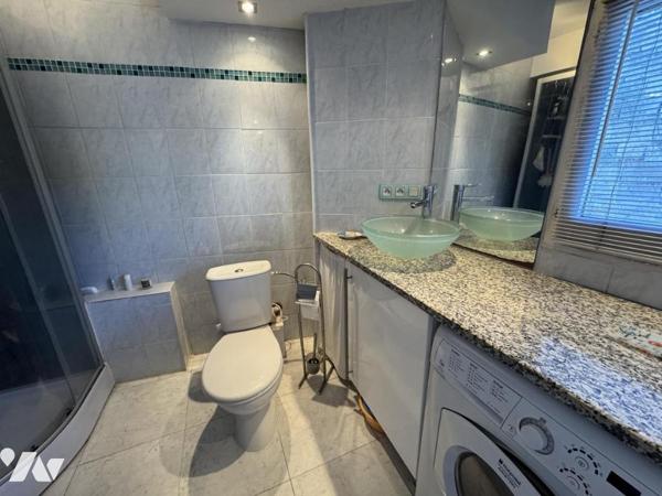 Rare ! Maison individuelle Golfe Juan Centre ville au calme ,à proximité de la mer et des commerces 