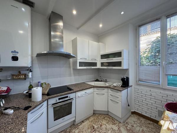 Rare ! Maison individuelle Golfe Juan Centre ville au calme ,à proximité de la mer et des commerces 