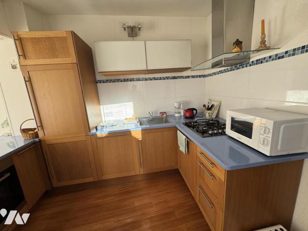 Rare ! Maison individuelle Golfe Juan Centre ville au calme ,à proximité de la mer et des commerces 