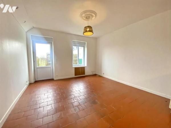 A VENDRE - MAISON A USAGE D'HABITATION - PORT-BRILLET 