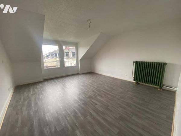 A VENDRE - MAISON A USAGE D'HABITATION - PORT-BRILLET 