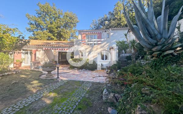 Maison à vendre    9 pièces •  La Garde-Freinet