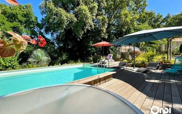 Maison à vendre    9 pièces •  La Garde-Freinet