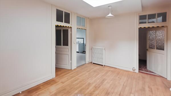 Maison  9 pièce(s) 260 m2