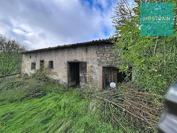 Corps de ferme à rénover sur un terrain de 1488 m² - A CHATELNEUF - à 10 minutes de MONTBRISON