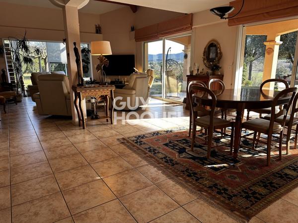 MAISON À VENDRE DE 6 PIÈCES DE 190,00 M²