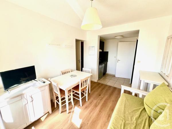 Appartement F2 à vendre  2 pièces - 26,08 m2 LA LONDE LES MAURES - 83