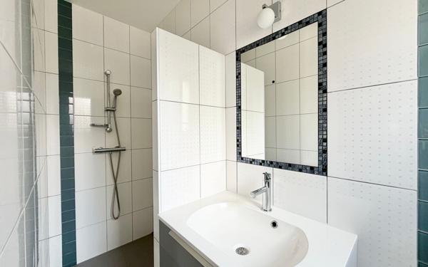 Maison à vendre    9 pièces •  Castelnau-de-Médoc