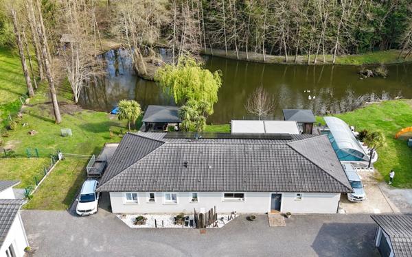 Maison à vendre    9 pièces •  Castelnau-de-Médoc