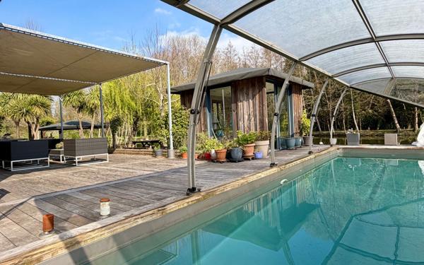 Maison à vendre    9 pièces •  Castelnau-de-Médoc