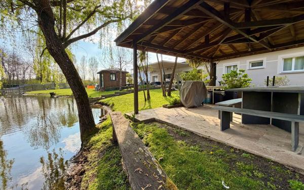 Maison à vendre    9 pièces •  Castelnau-de-Médoc