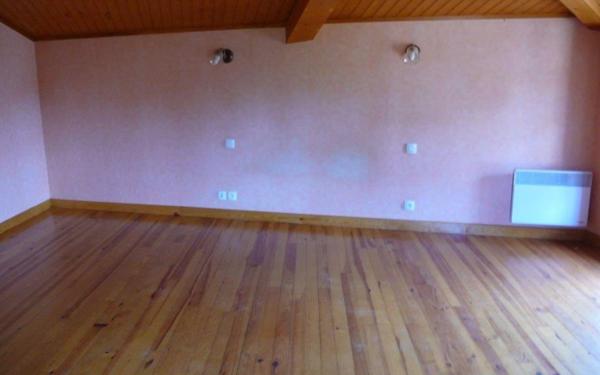 Maison à louer    3 pièces •  Nègrepelisse