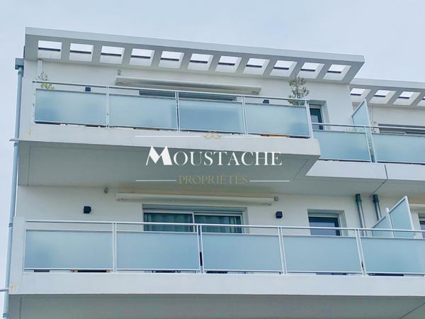 APPARTEMENT HAUT DE GAMME - AU DERNIER ÉTAGE & VUE DÉGAGÉE -