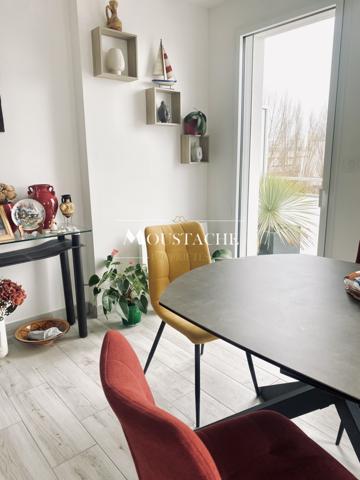 APPARTEMENT HAUT DE GAMME - AU DERNIER ÉTAGE & VUE DÉGAGÉE -