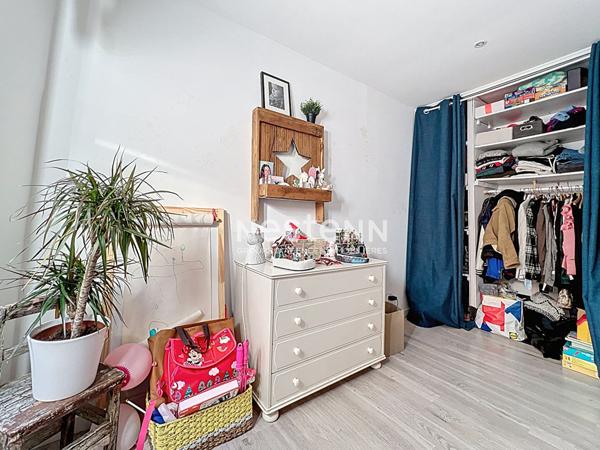 VALLAURIS - Maison de village - 2 chambres - 80m² - Sud - Calme - Pas de charges