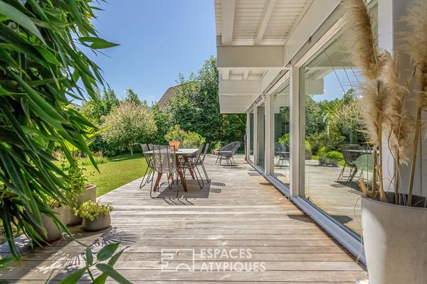 Maison ossature bois avec vue et piscine