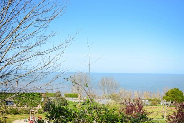 Appartement à vendre 3 pièces, 2 chambres avec terrasse face à la mer -TROUVILLE SUR MER (14) - 223 400 € honoraires d'agence inclus