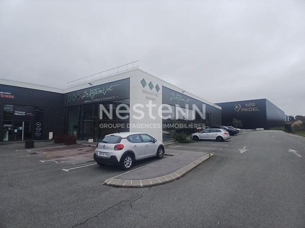 A LOUER Local commercial  de 427 m2