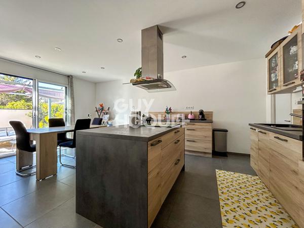 Maison familiale récente à 1 km du centre de L'Isle-sur-la-Sorgue