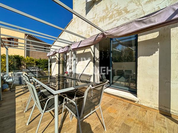 Maison familiale récente à 1 km du centre de L'Isle-sur-la-Sorgue