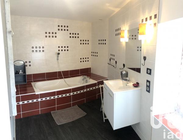 House for sale 6 rooms 156 m² Saint-Maurice-près-Pionsat