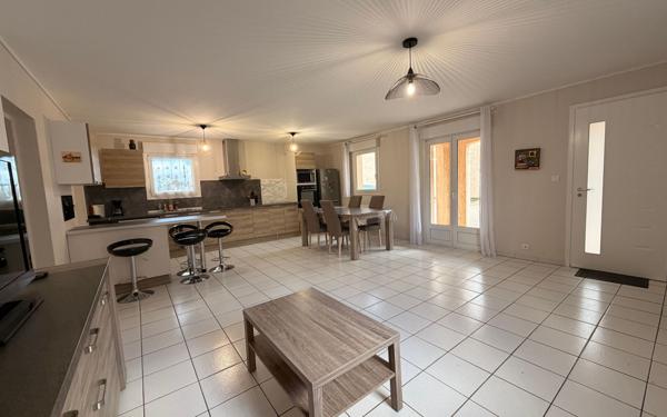 Appartement à vendre    3 pièces •  Labastide-Saint-Pierre