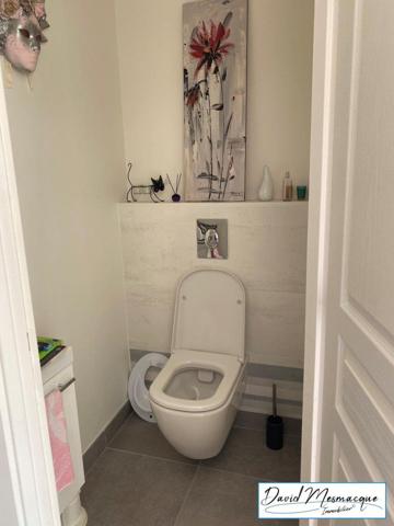 Limay (78520) Limay : immeuble de 103.44m² avec terrasse à vendre