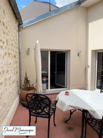 Limay (78520) Limay : immeuble de 103.44m² avec terrasse à vendre