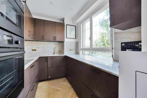 Appartement à vendre à Paris 16e arrondissement à Paris (75016), ref : PARIS 16-AUTEUIL   
Village D'Auteuil