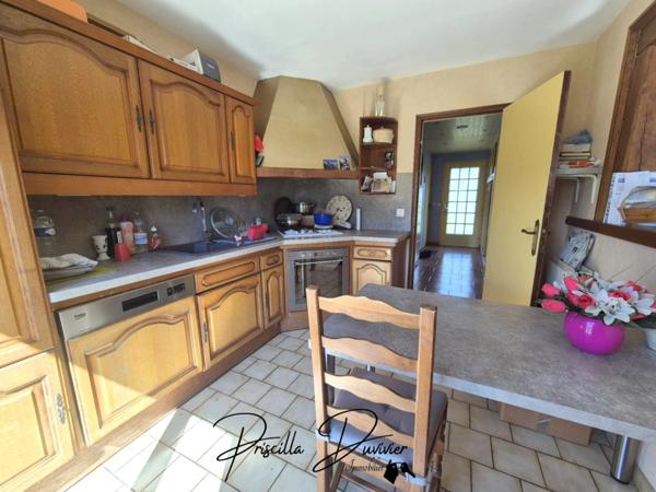 À VENDRE – Maison familiale 5 chambres sur sous-sol total + grand garage – Terrain de 1000 m²