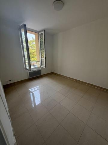 Appartement Aubervilliers 1 pièce(s) 21.89 m2