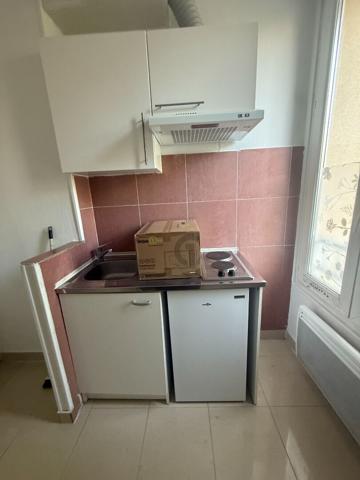 Appartement Aubervilliers 1 pièce(s) 21.89 m2