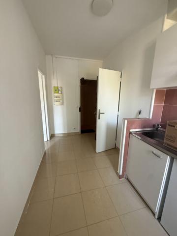 Appartement Aubervilliers 1 pièce(s) 21.89 m2
